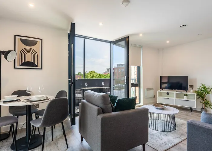 Stayzeni, Ouse Court York Elegant 2 Bed Flat