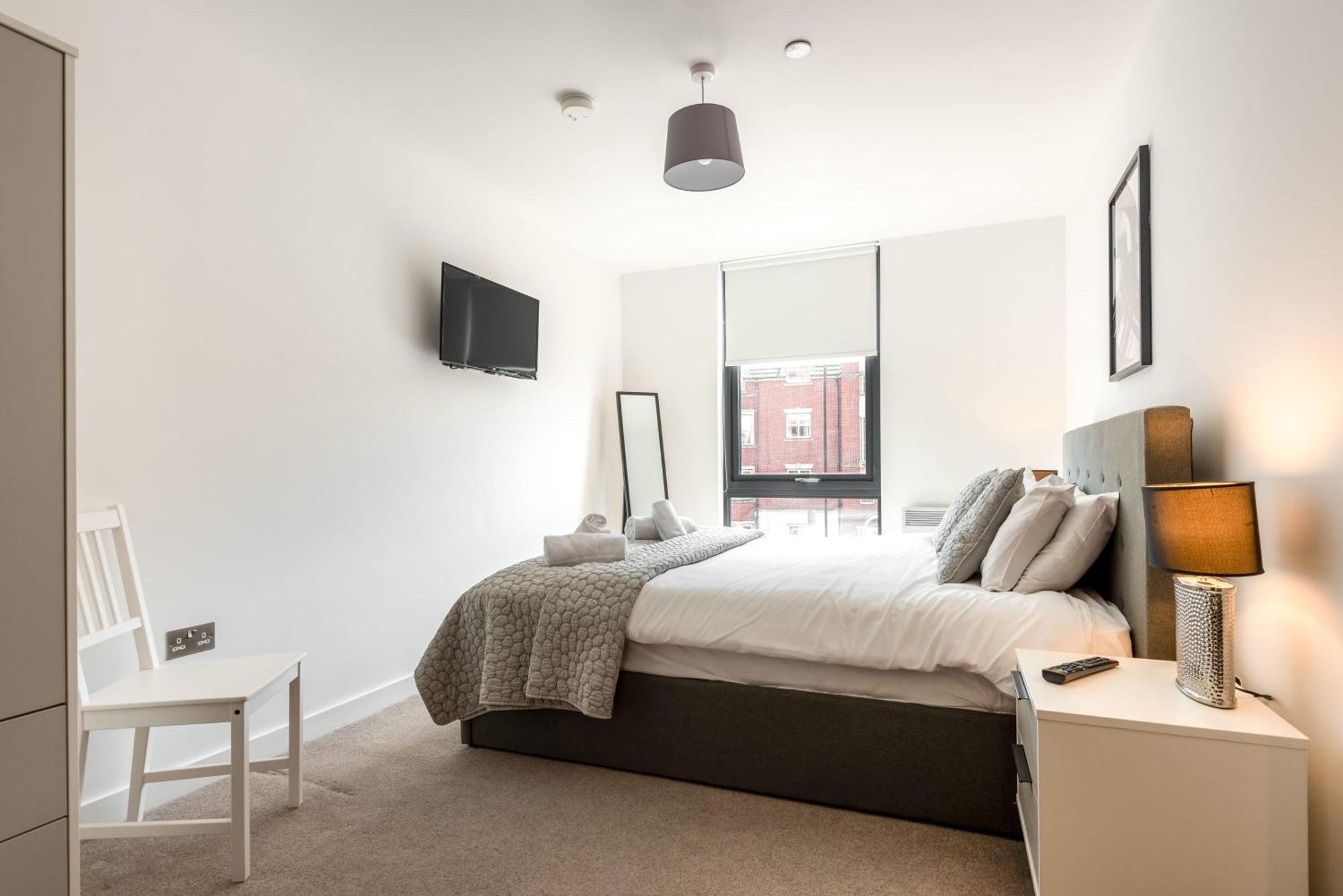 Stayzeni, Ouse Court Elegant 2 Bed Flat *